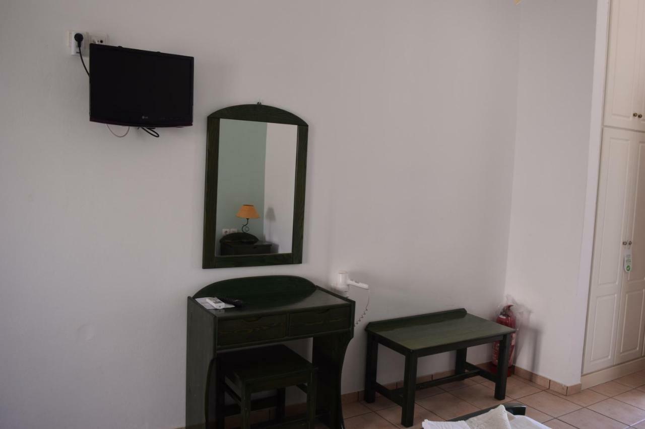 Paraporti Folégandros Extérieur photo